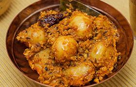 Lehsuniya Batata (Baby Potatoes With Garlic)